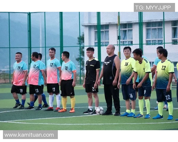 足球第一人：他如何改变了世界对这项运动的看法与热爱